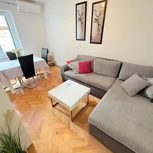 https://apartment-anelina.splithotels.org