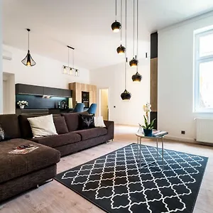 https://bpr-k14-downtown-suite-with-a-c.inbudapesthotels.com